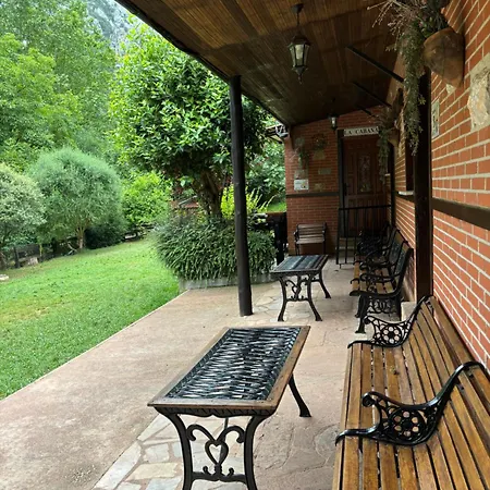 Gospodarstwo wiejskie Albergue La Hermida La Hermida