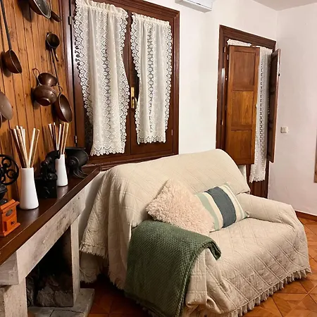 Albergue La Hermida Kır Evi